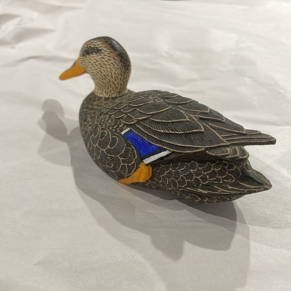 Bonded wood sculptures by world champion carver Hen Mallard - Picture 2 of 6